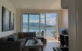 Mjos Tower - Big Apartment With Lake View